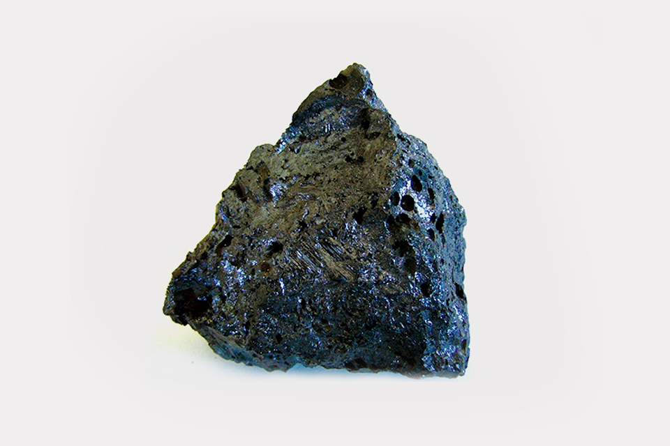 Алюминиево-железный шпинельный кирпич